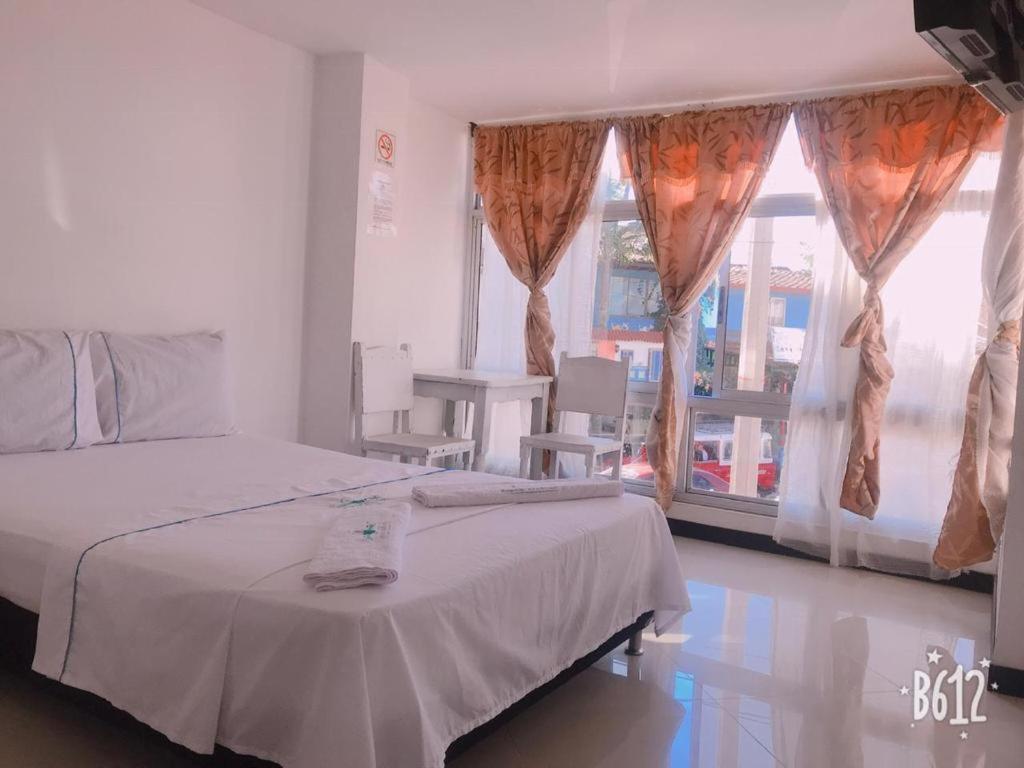 Hospedaje 3 Esquinas Guatapé 외부 사진